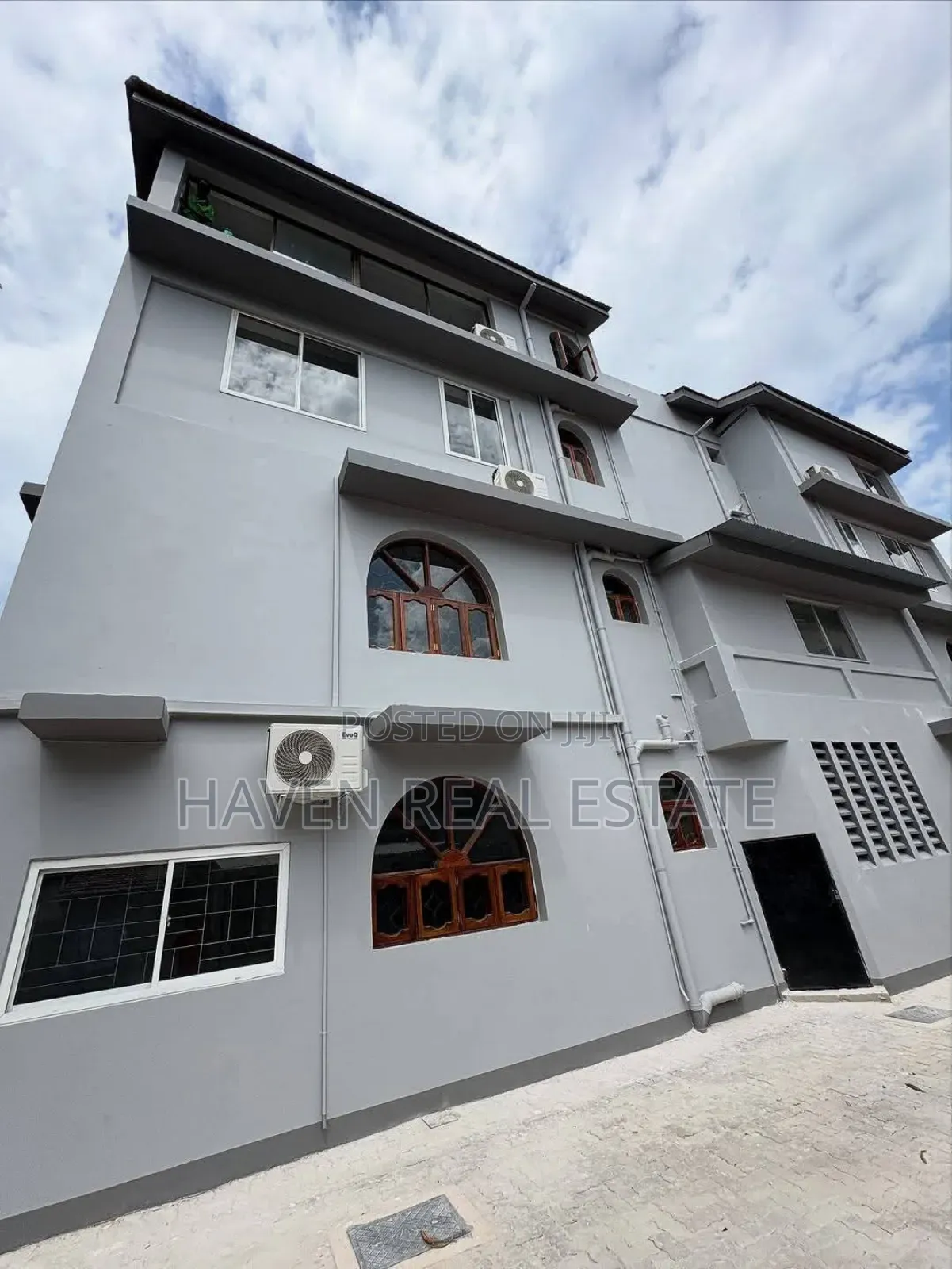 10bdrm House in Masaki for rent in Masaki