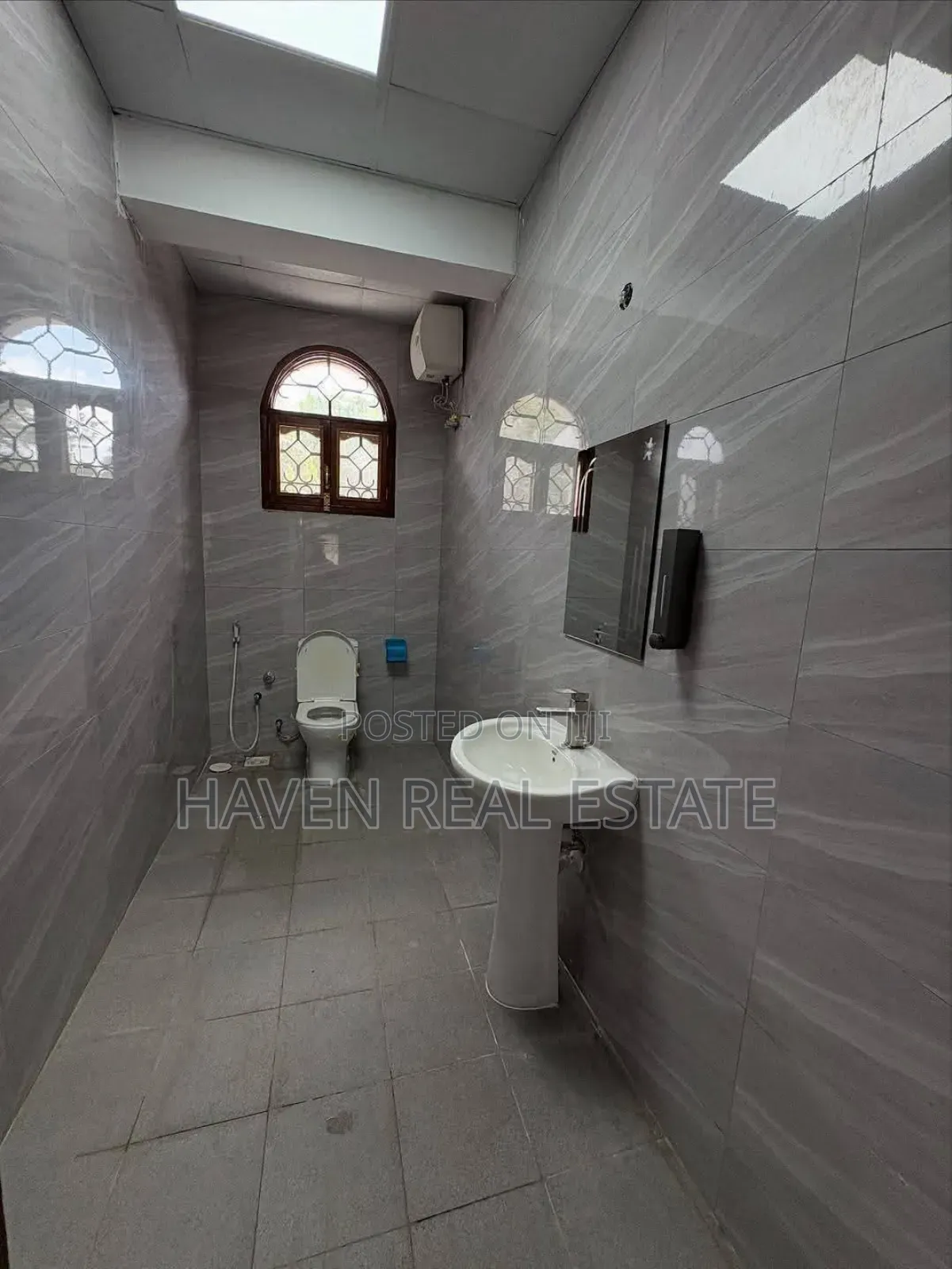 10bdrm House in Masaki for rent in Masaki