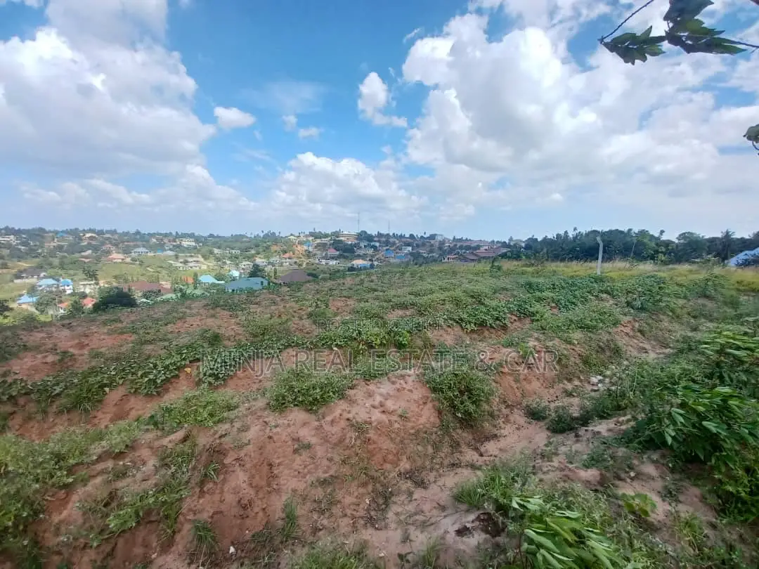 Kiwanja Kinauzwa Bunyokwa Kikubwa, Kizuri Na Bei Nanu in Kimara