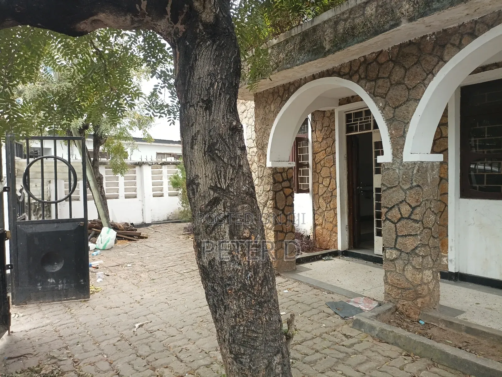 3bdrm House in Kinondoni for sale in Kinondoni
