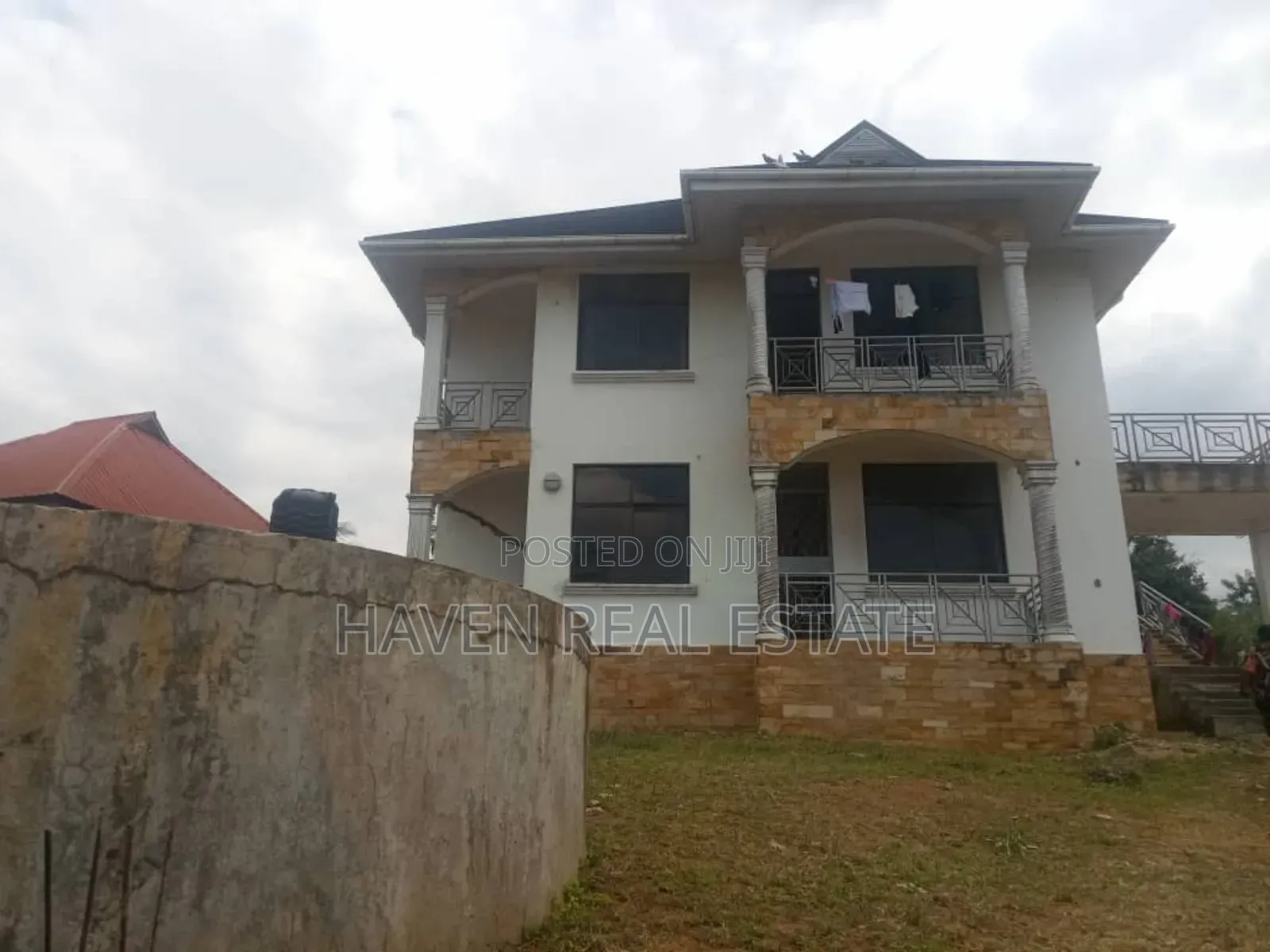 6bdrm House in Kinyerezi for sale in Kinyerezi