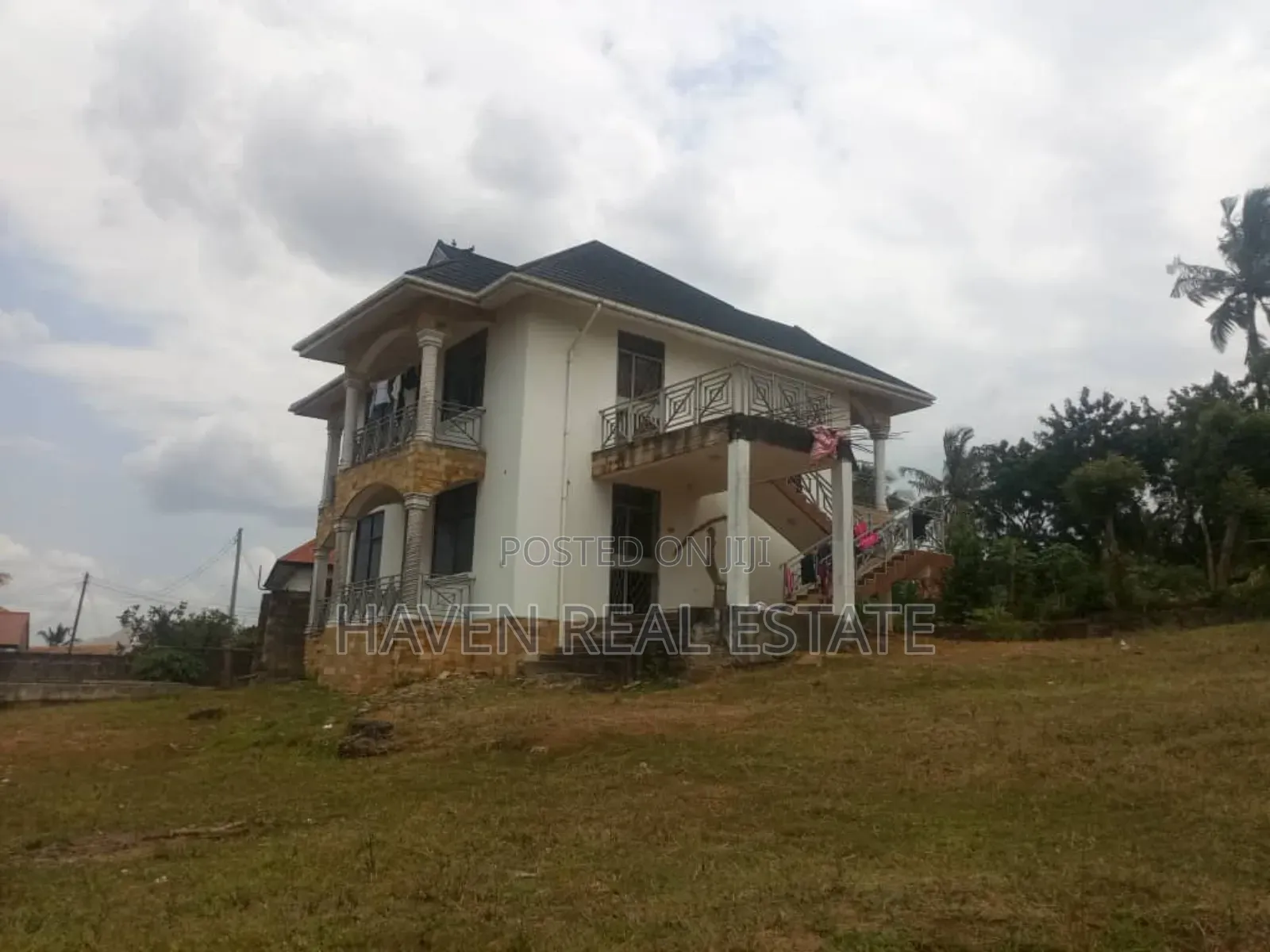 6bdrm House in Kinyerezi for sale in Kinyerezi