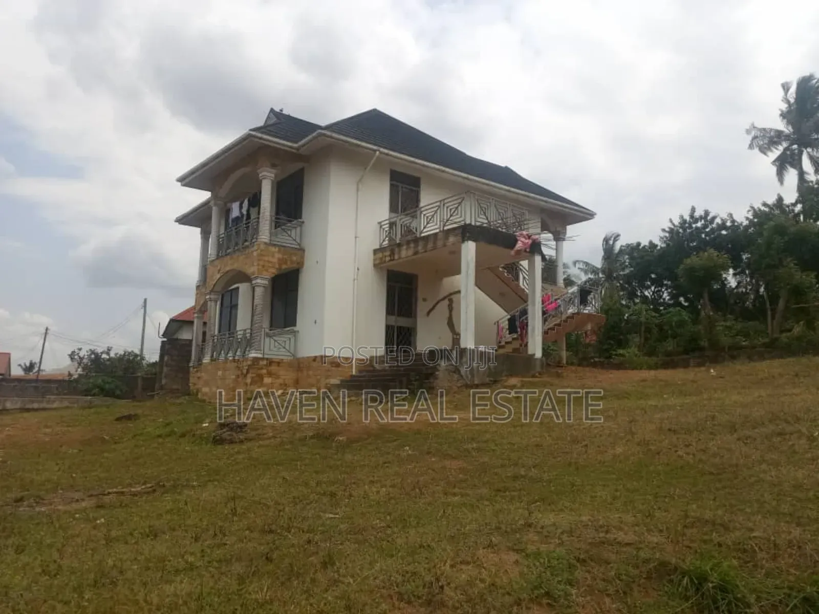 6bdrm House in Kinyerezi for sale in Kinyerezi