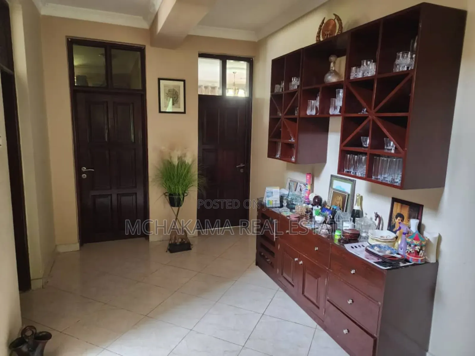 8bdrm Block of Flats in Yusuph Mchakama, Mbezi Beach for sale in Mbezi Beach
