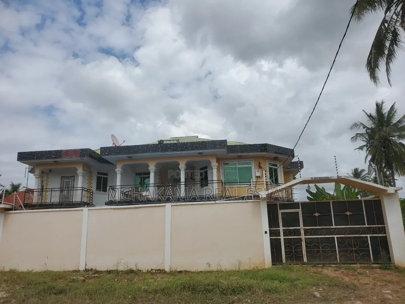 4bdrm Block of Flats in Yusuph Mchakama, Kigamboni for sale in Kigamboni