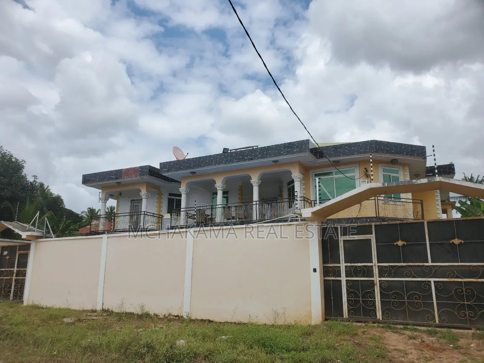 4bdrm Block of Flats in Yusuph Mchakama, Kigamboni for sale in Kigamboni