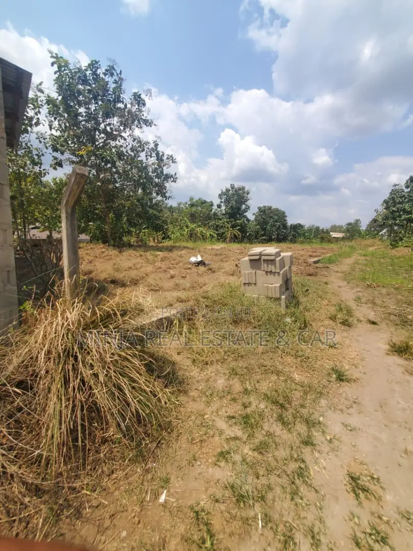 Kiwanja Kinauzwa Madale Mkoroshini in Goba