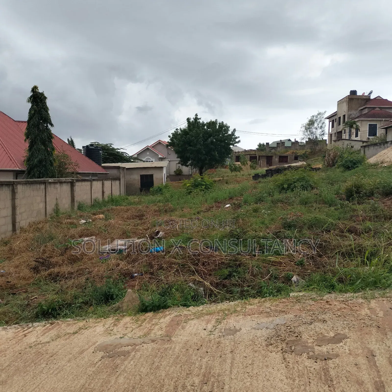 Kiwanja Kinauzwa Salasala Mwisho in Mbezi
