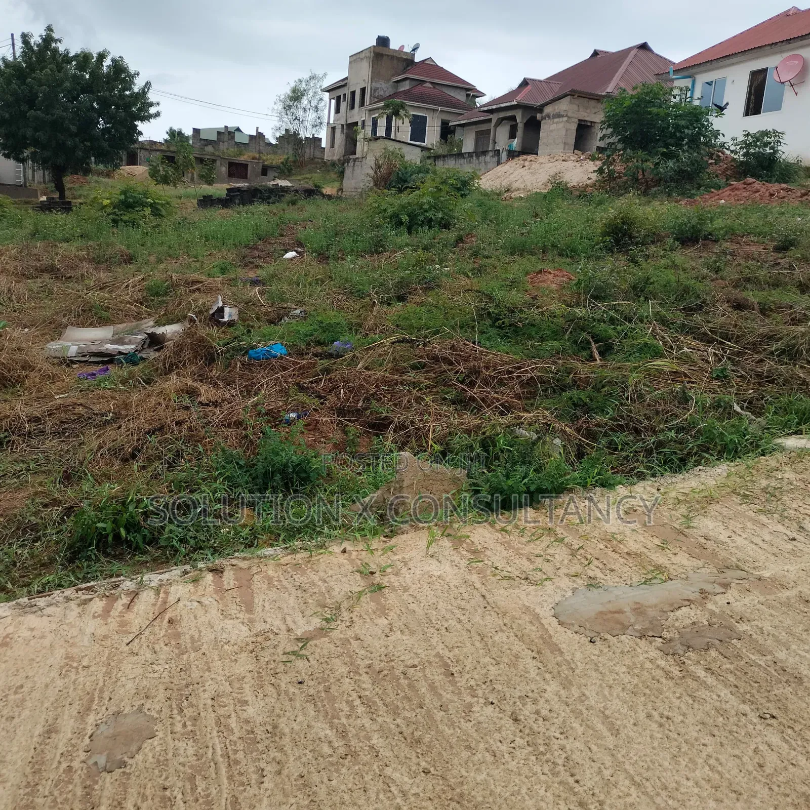 Kiwanja Kinauzwa Salasala Mwisho in Mbezi