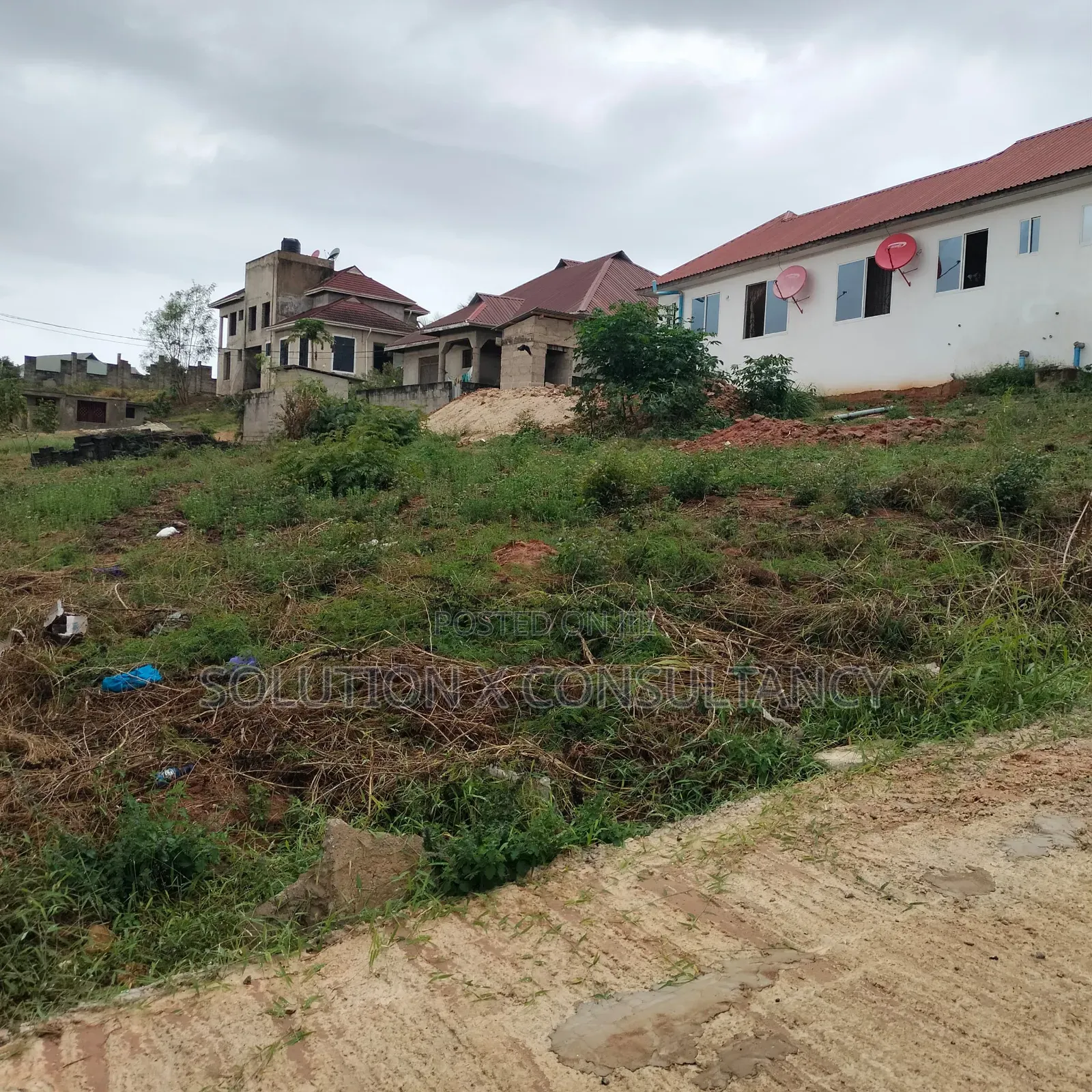 Kiwanja Kinauzwa Salasala Mwisho in Mbezi