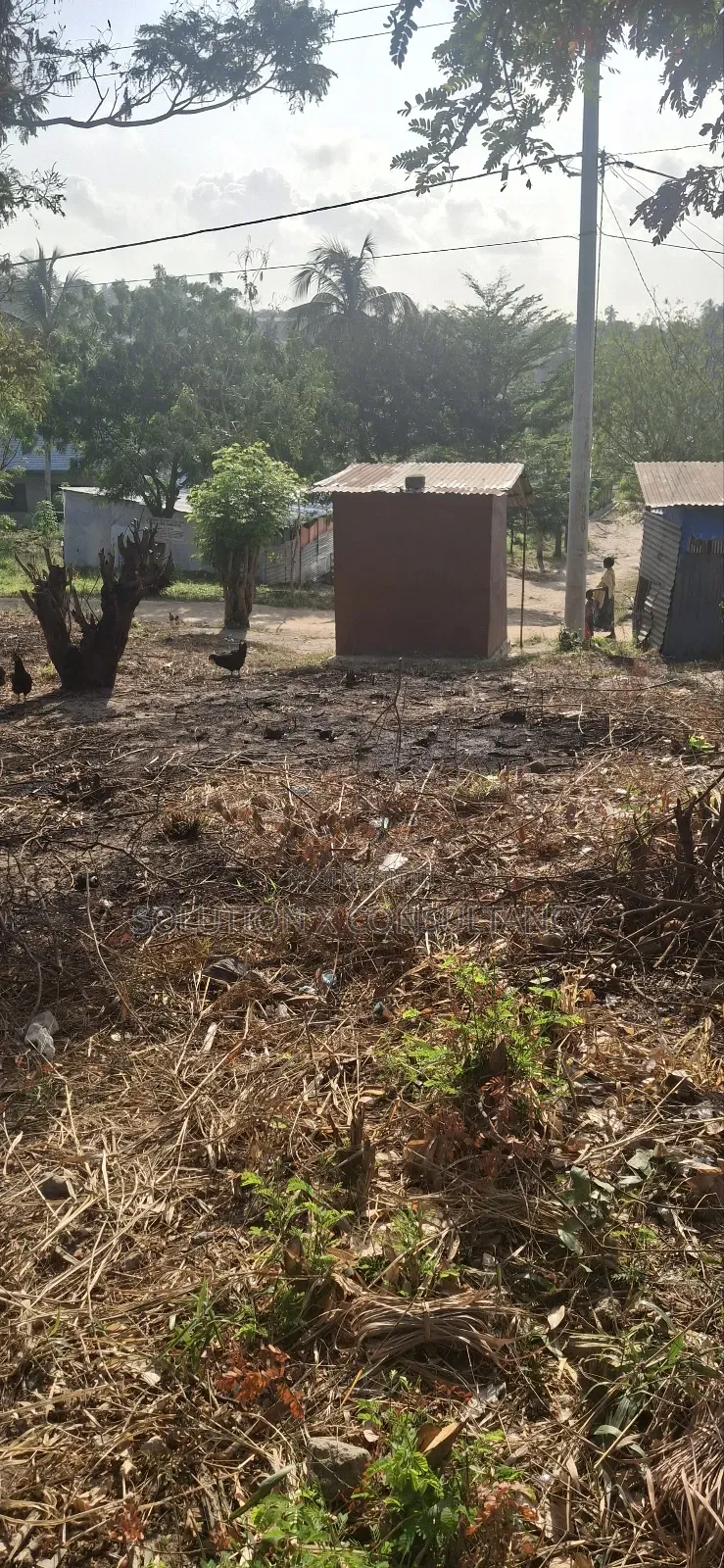 Kiwanja Kinauzwa Goba Kwa Lilian Karibu Na Kituo Cha Mafuta Total in Goba