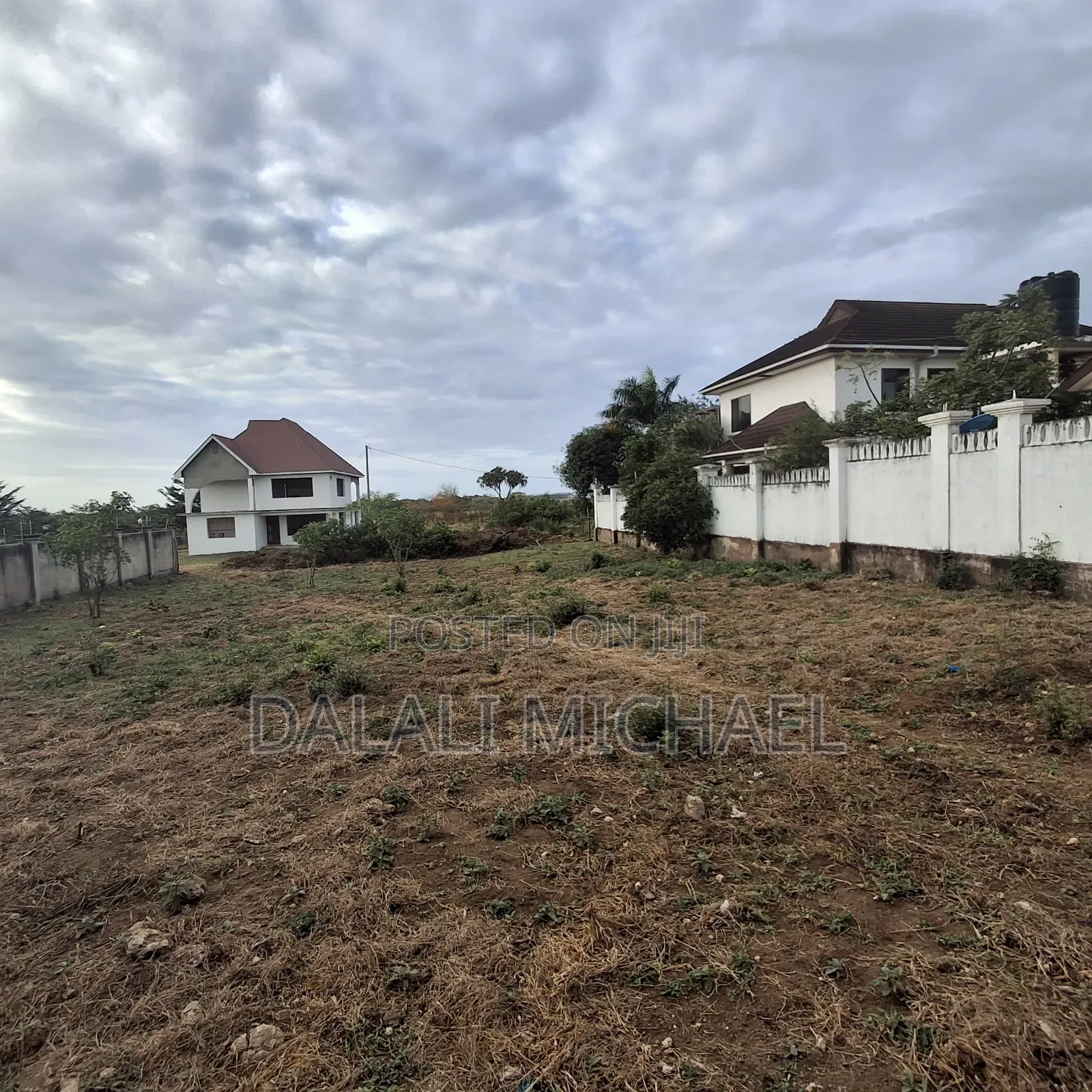 Kiwanja Kinauzwa Mbweni Mpiji in Mbweni