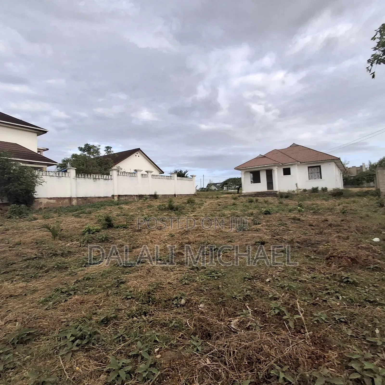 Kiwanja Kinauzwa Mbweni Mpiji in Mbweni