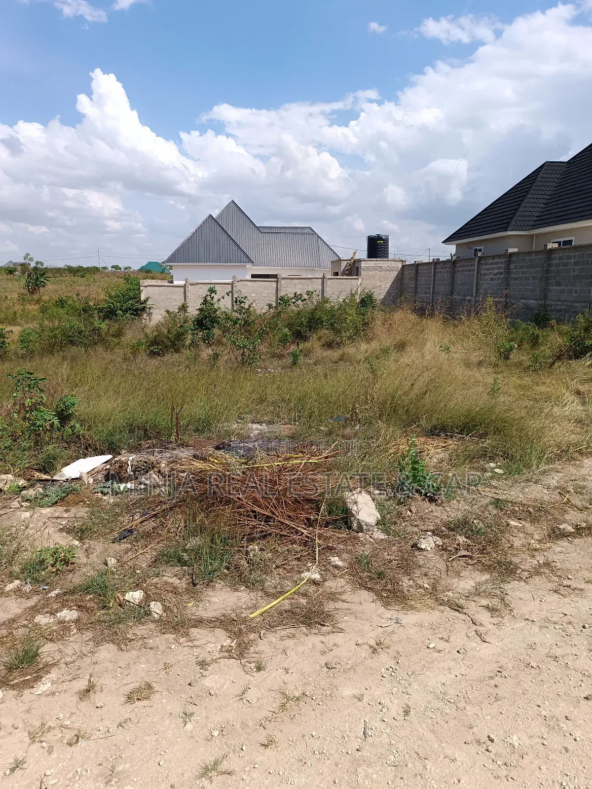 Kiwanja Kinauzwa Mabwepande Mji Mpya in Kinondoni