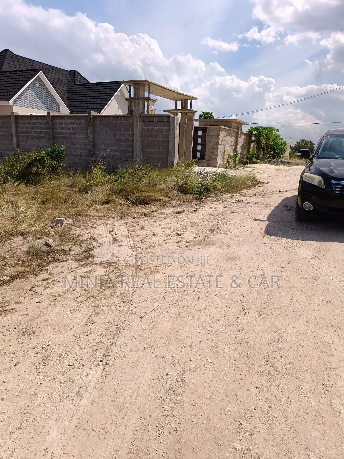 Kiwanja Kinauzwa Mabwepande Mji Mpya in Kinondoni