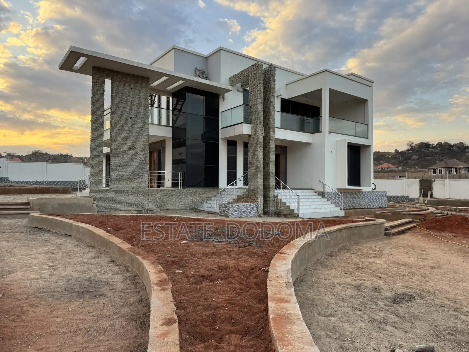 5bdrm Mansion in Iyumbu West for sale in Iyumbu