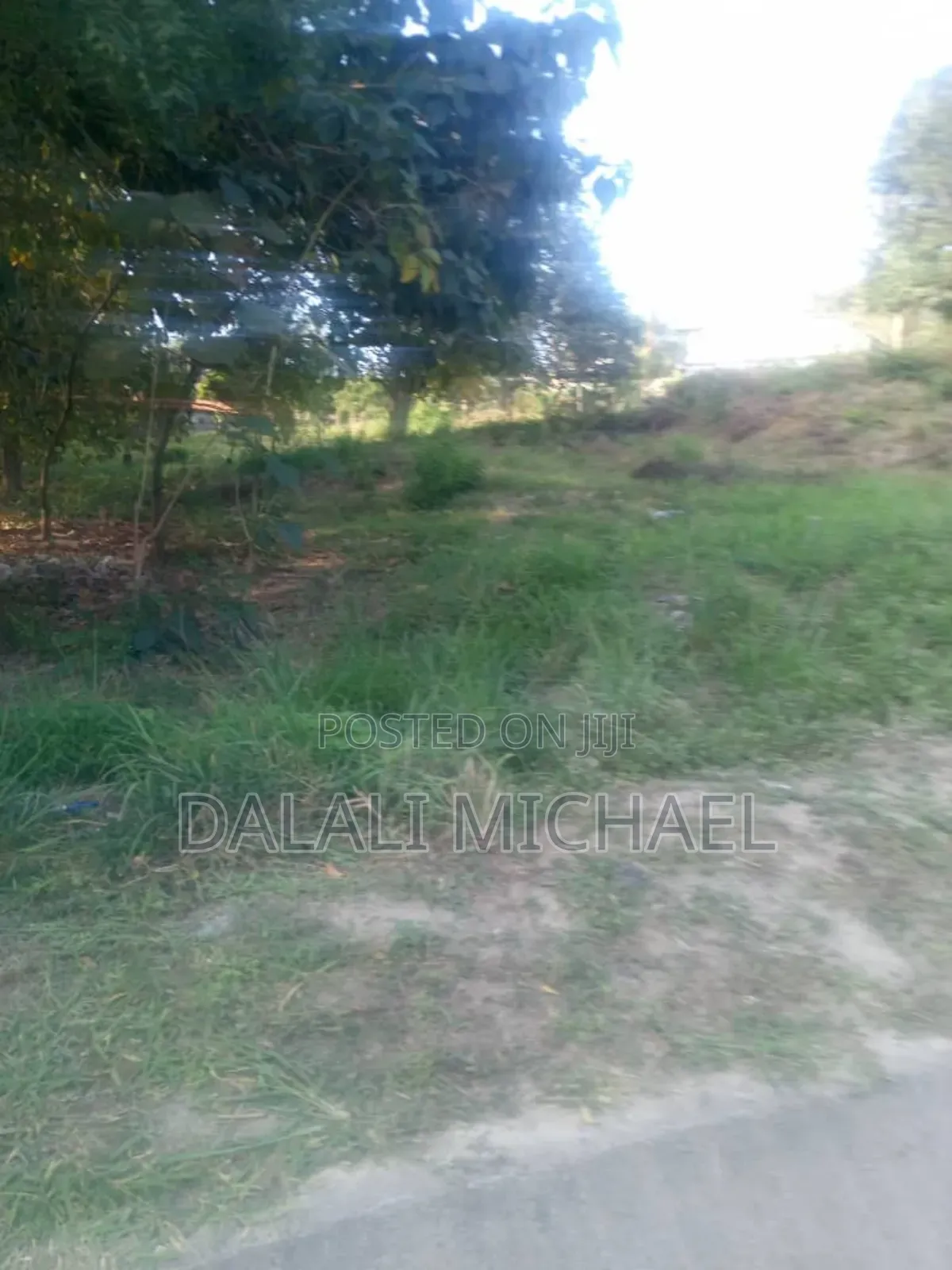 Kiwanja Kinauzwa Mbezi Kimara in Mbezi