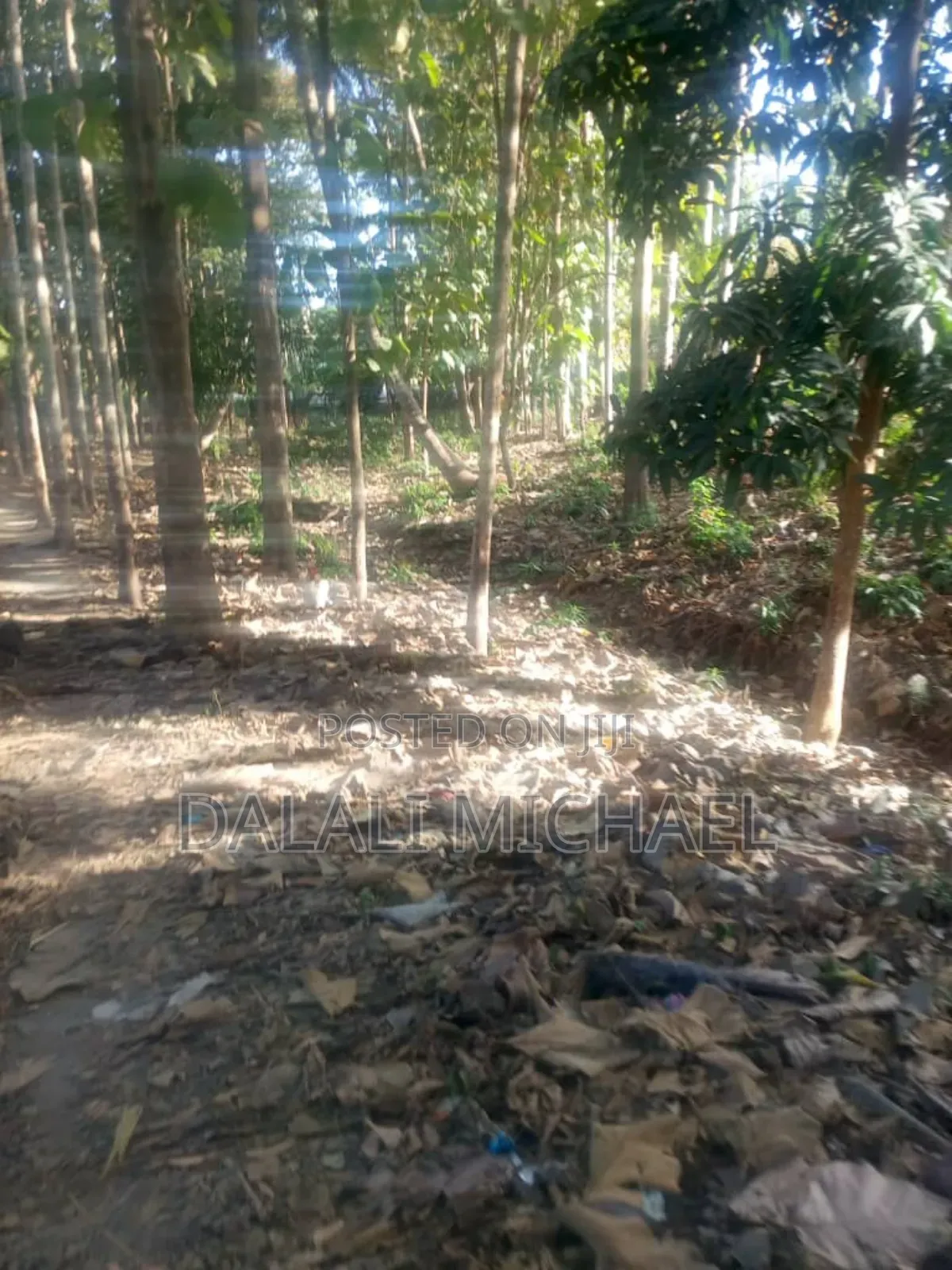 Kiwanja Kinauzwa Mbezi Kimara in Mbezi