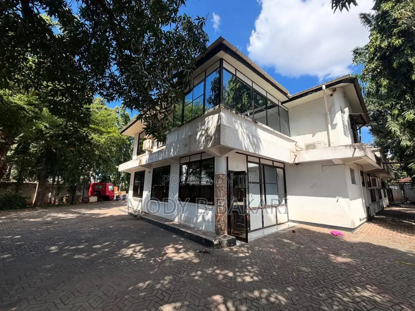 9bdrm House in Mikocheni for sale in Mikocheni