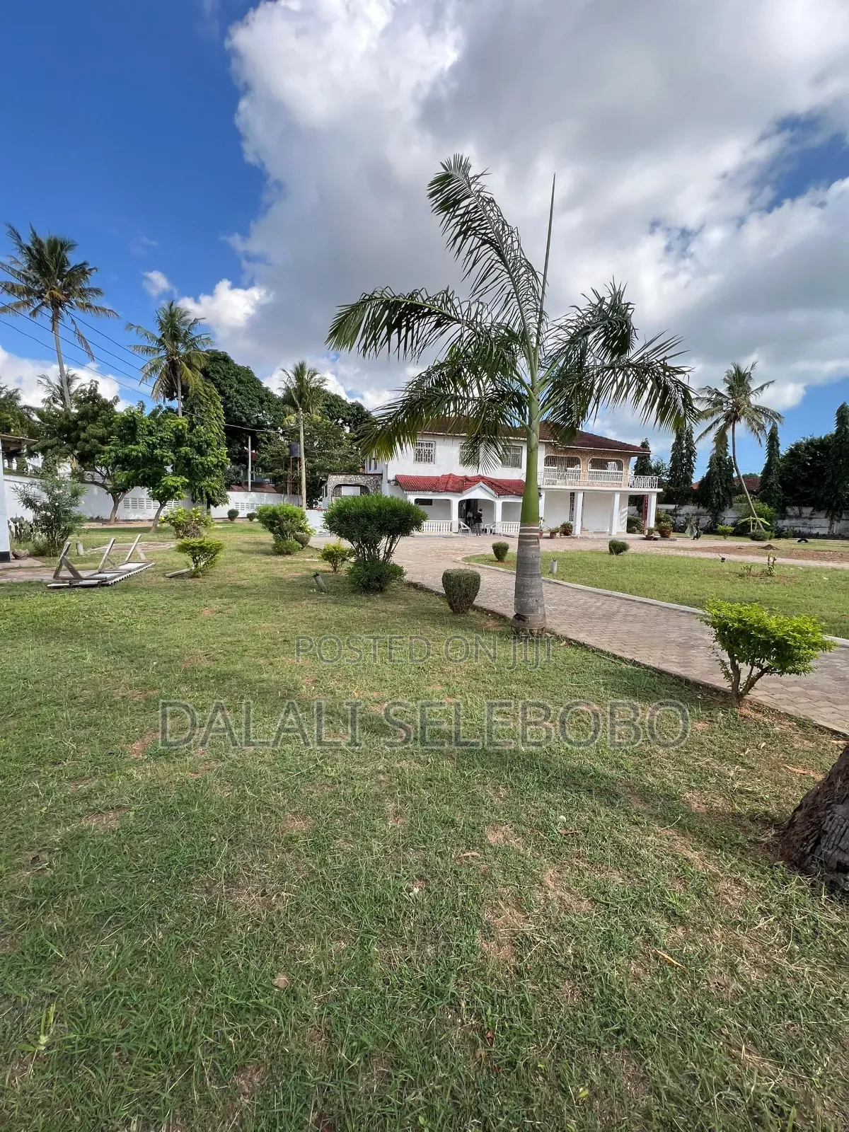 6bdrm Bungalow in Bahari Beach, Kinondoni for sale in Kinondoni