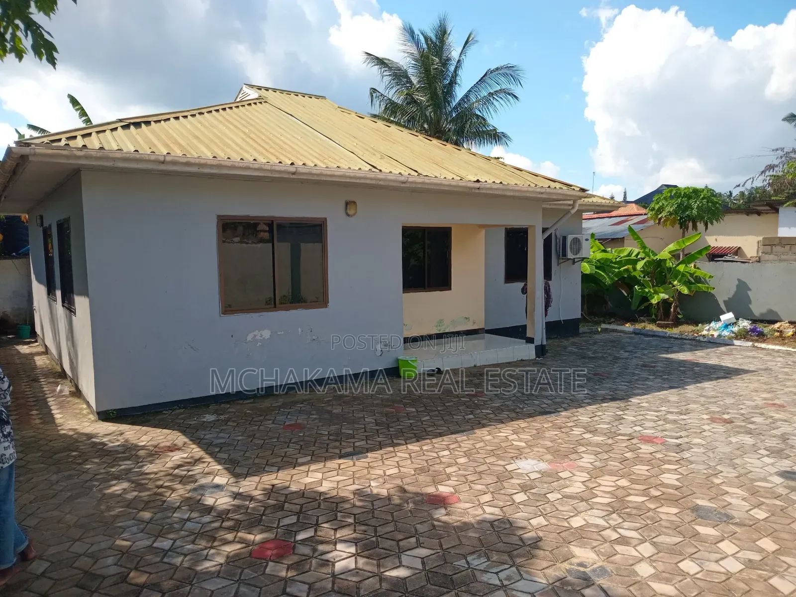 3bdrm House in Mchakama, Mbezi Beach for sale in Mbezi Beach