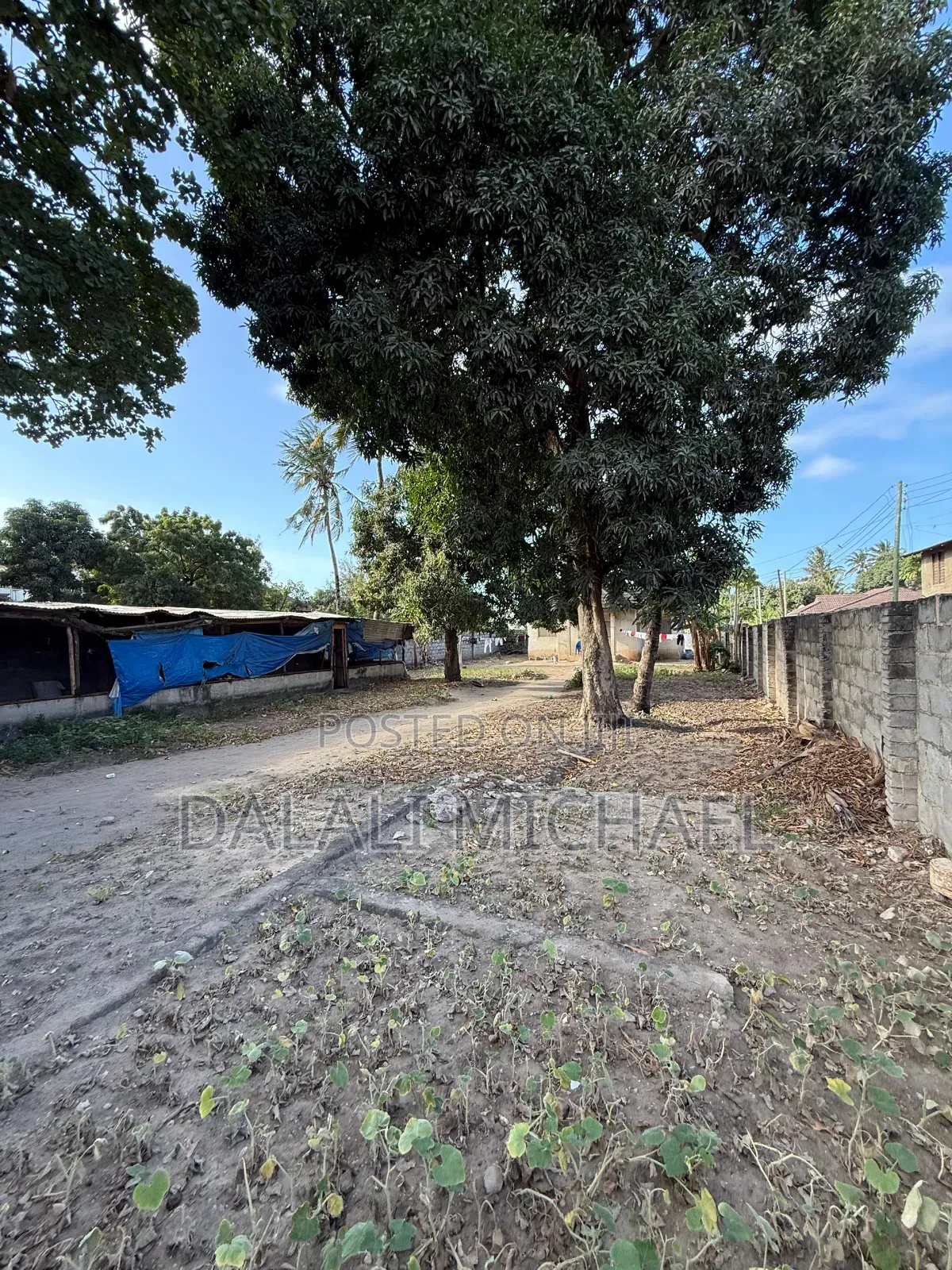 Kiwanja Kinauzwa Mbezibeach in Mbezi Beach