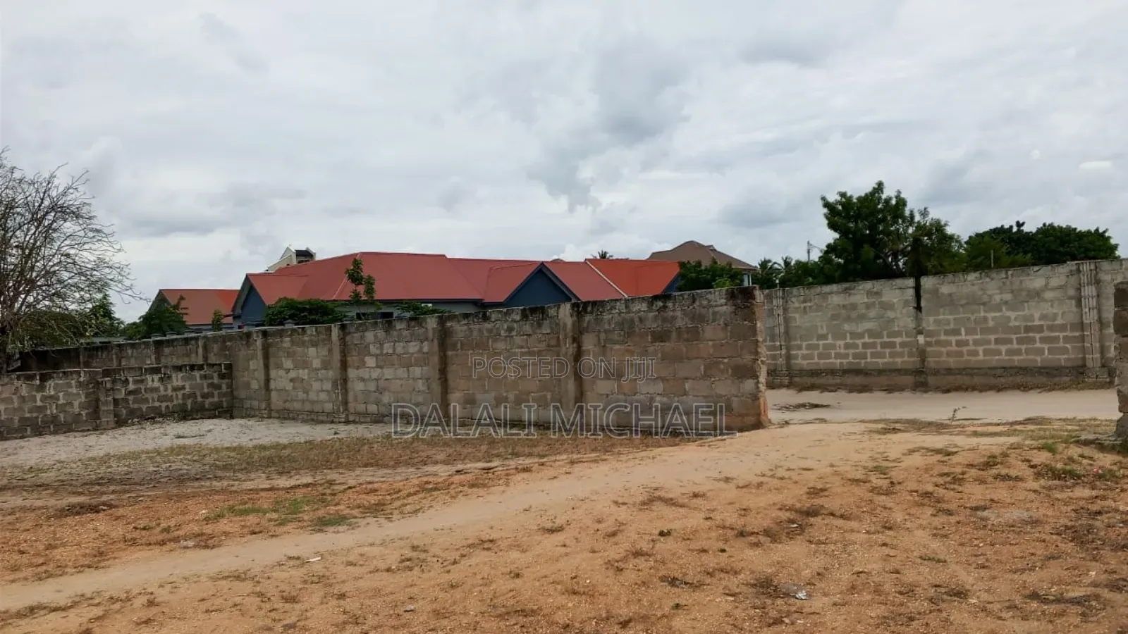 Eneo Linauzwa Ununio Beach in Kunduchi