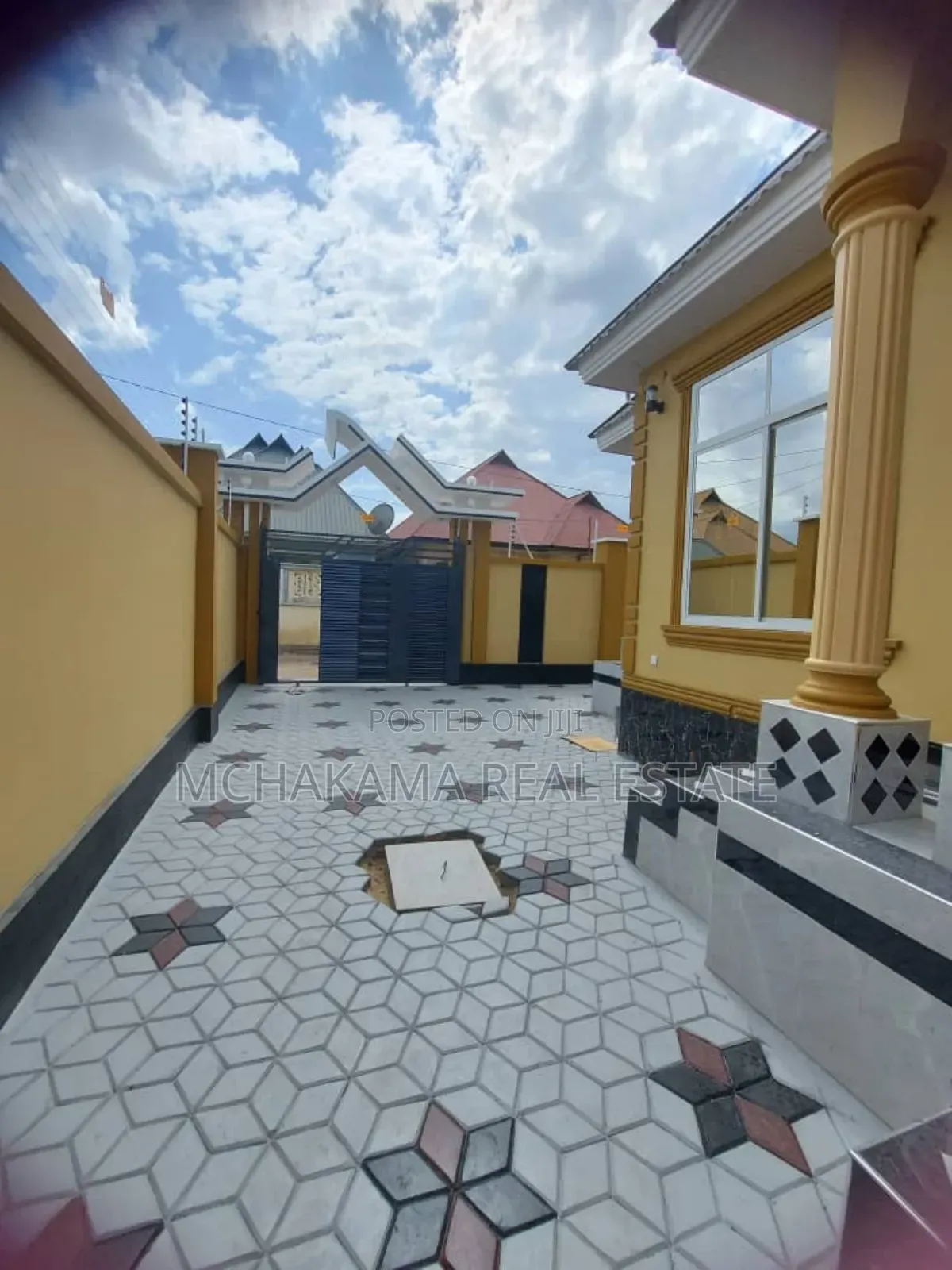 3bdrm House in Mchakama, Chamazi for sale in Chamazi