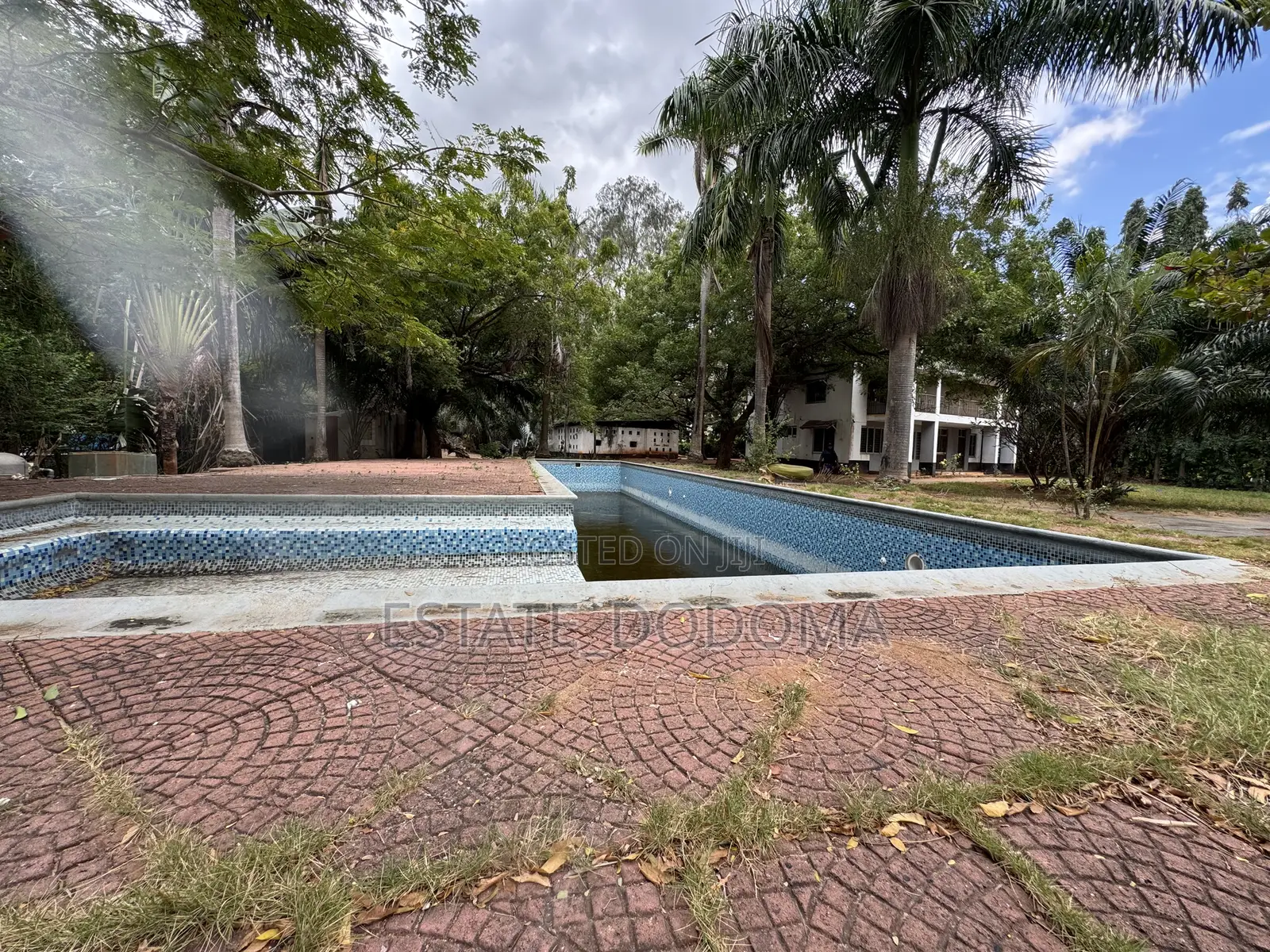A Prime Plot Available for Sale at Kawe Beach /Msasani Beach in Kawe