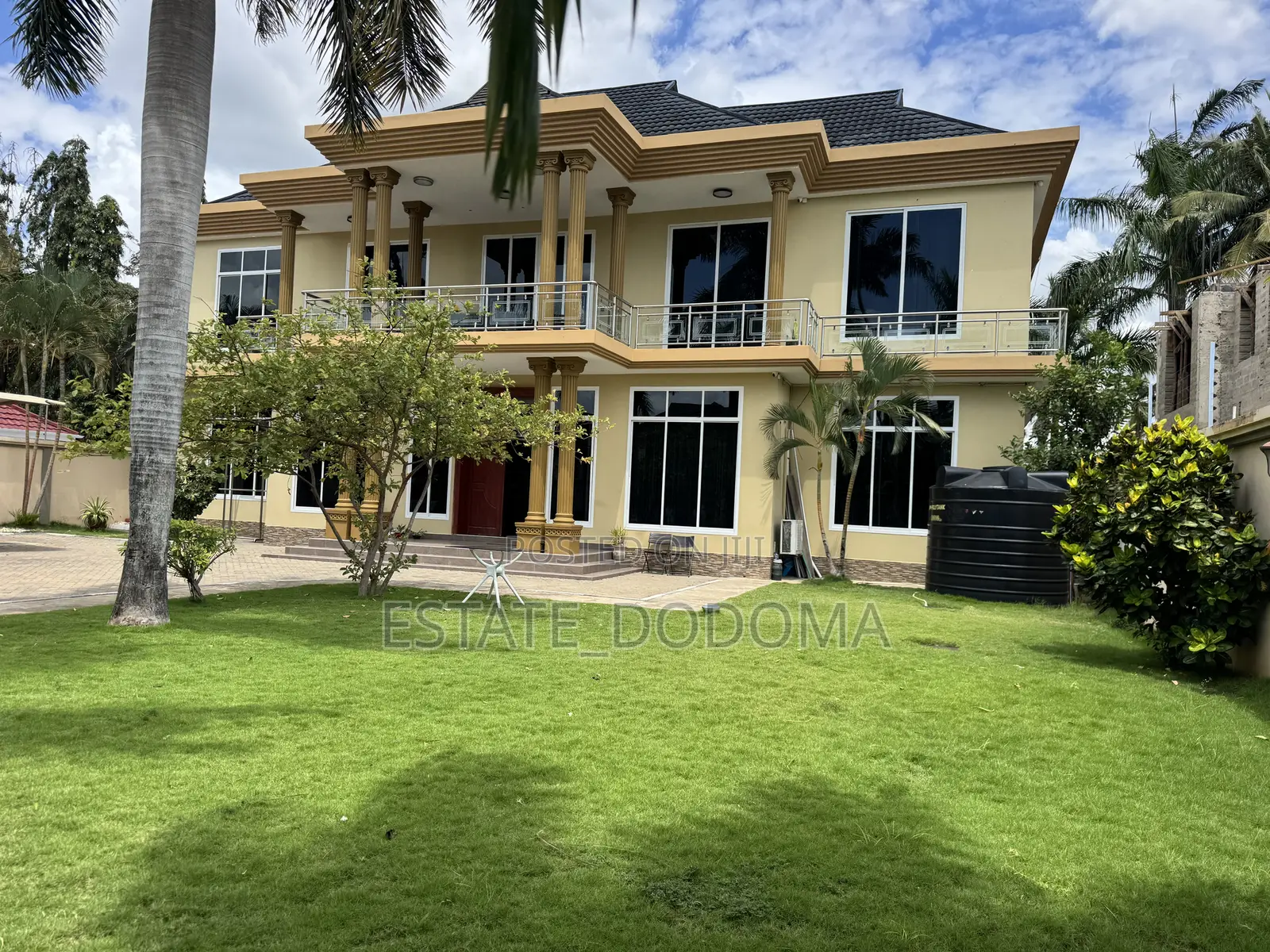Furnished 8bdrm House in Mbezi Beach for sale in Mbezi Beach