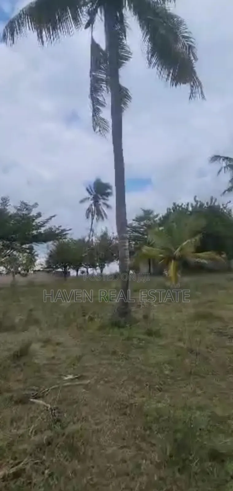 Corner Plot Inauzwa Mivumoni Block 6 in Kinondoni