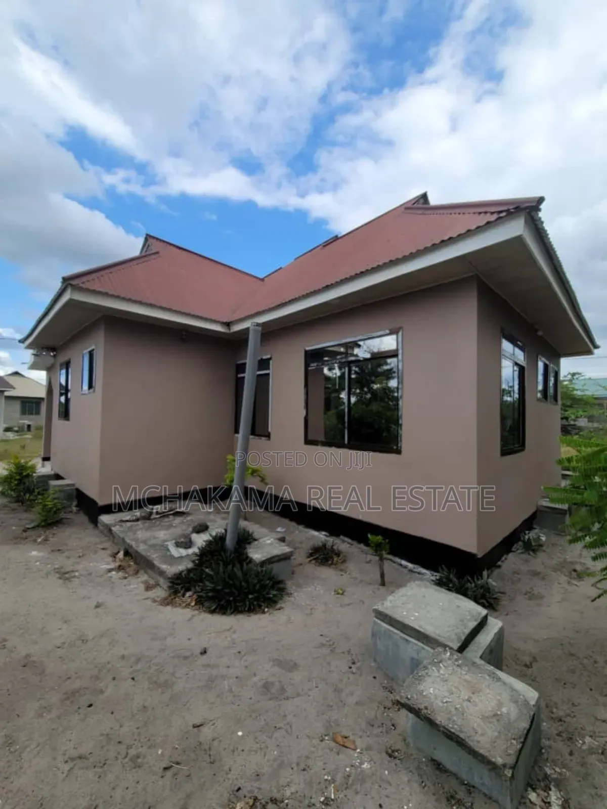 3bdrm House in Mchakama, Msongola for sale in Msongola