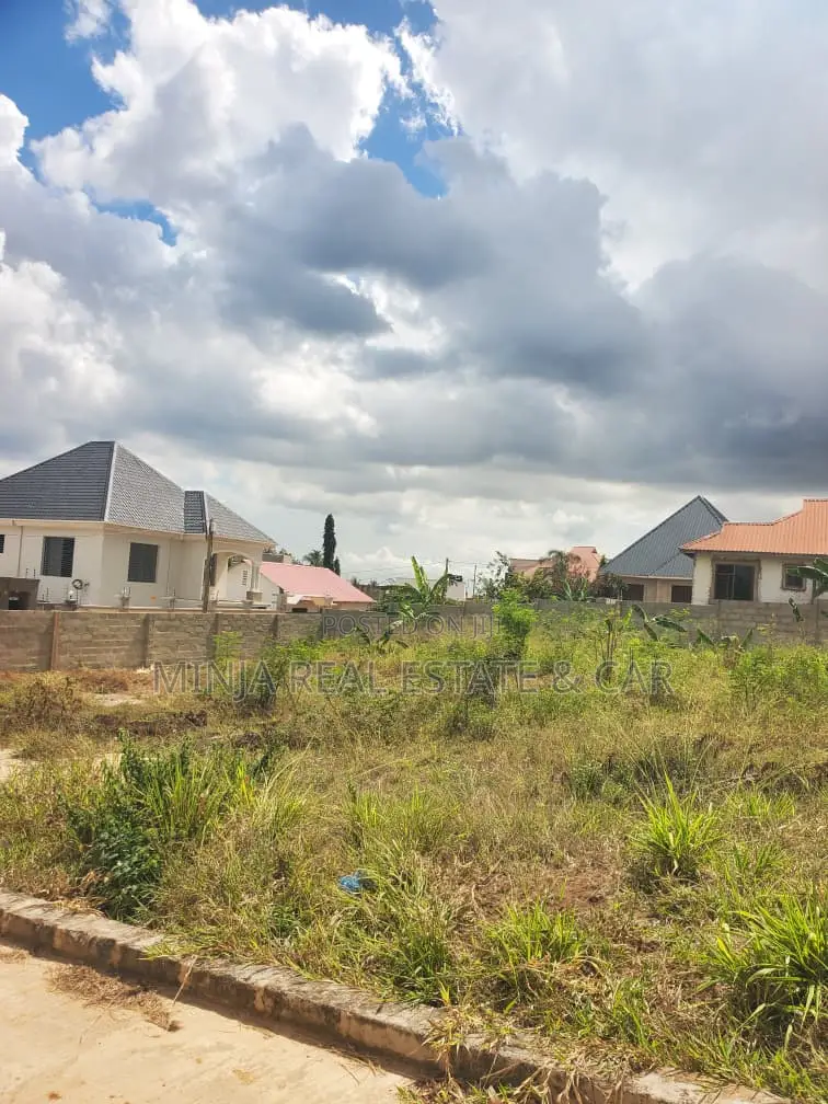 Plot for Sale Madale Uzunguni in Goba