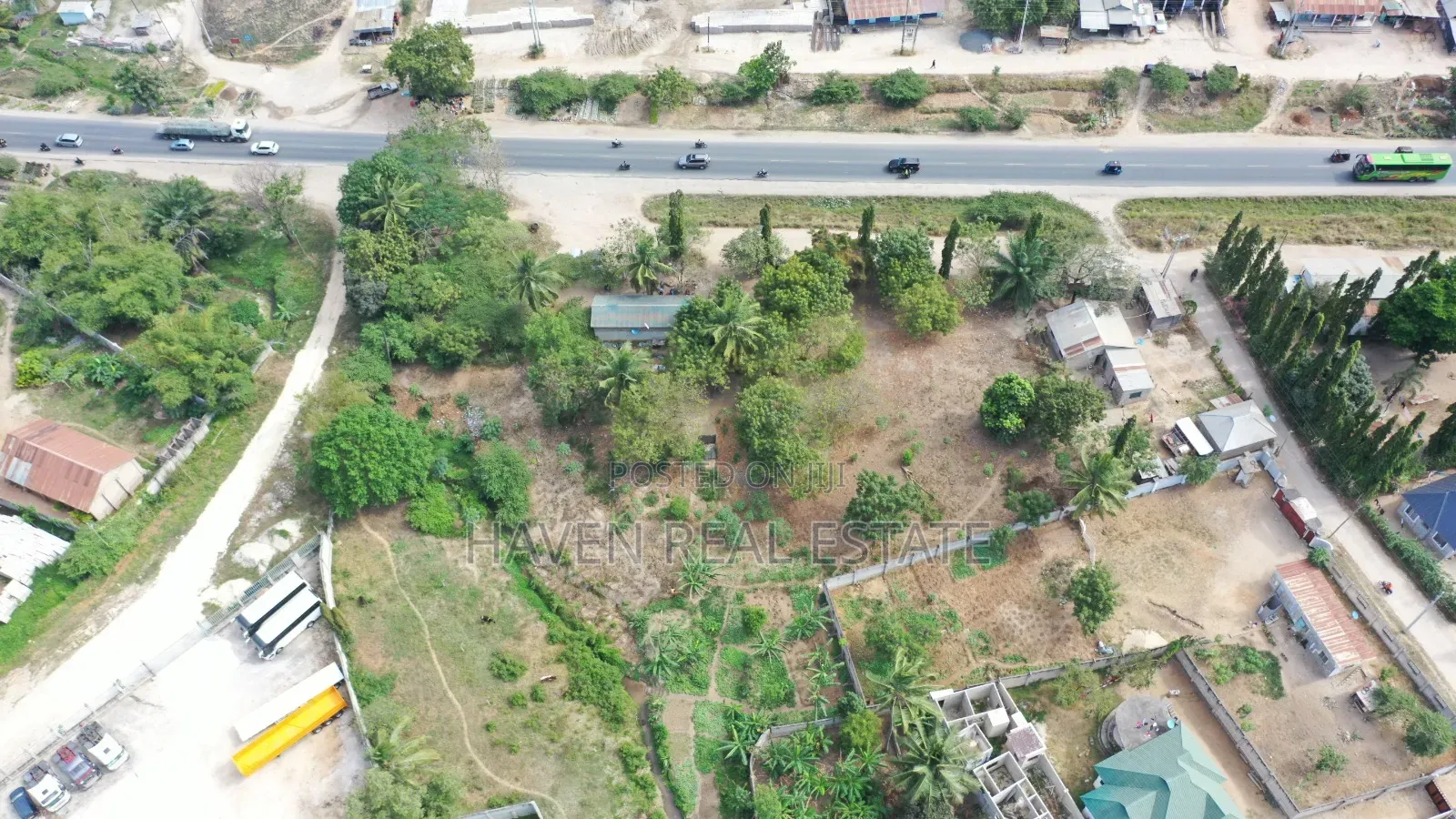 Commercial Plot Inayogusa Lami Inauzwa Kigamboni in Kigamboni