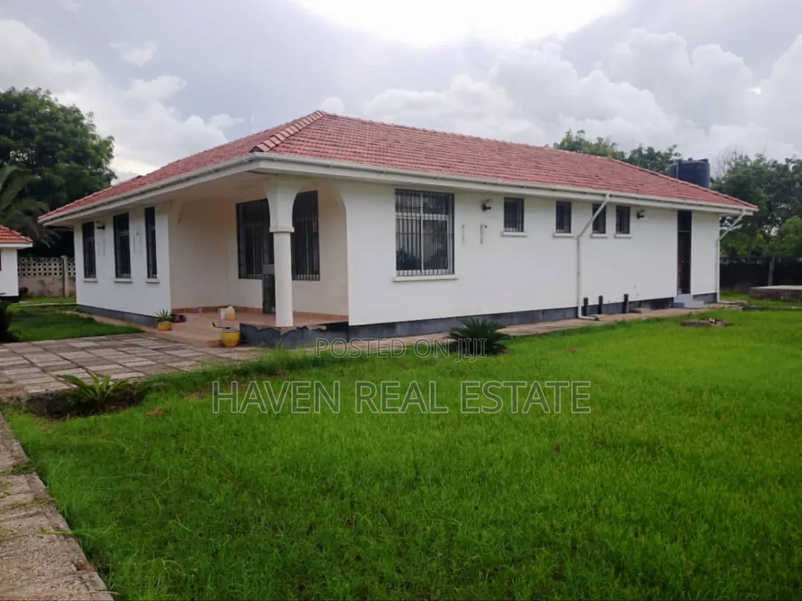 20bdrm House in Kunduchi for sale in Kunduchi