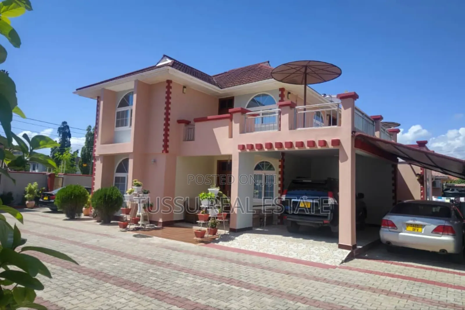 5bdrm House in Mbezibeach Kwa Zena, Kinondoni for sale in Kinondoni