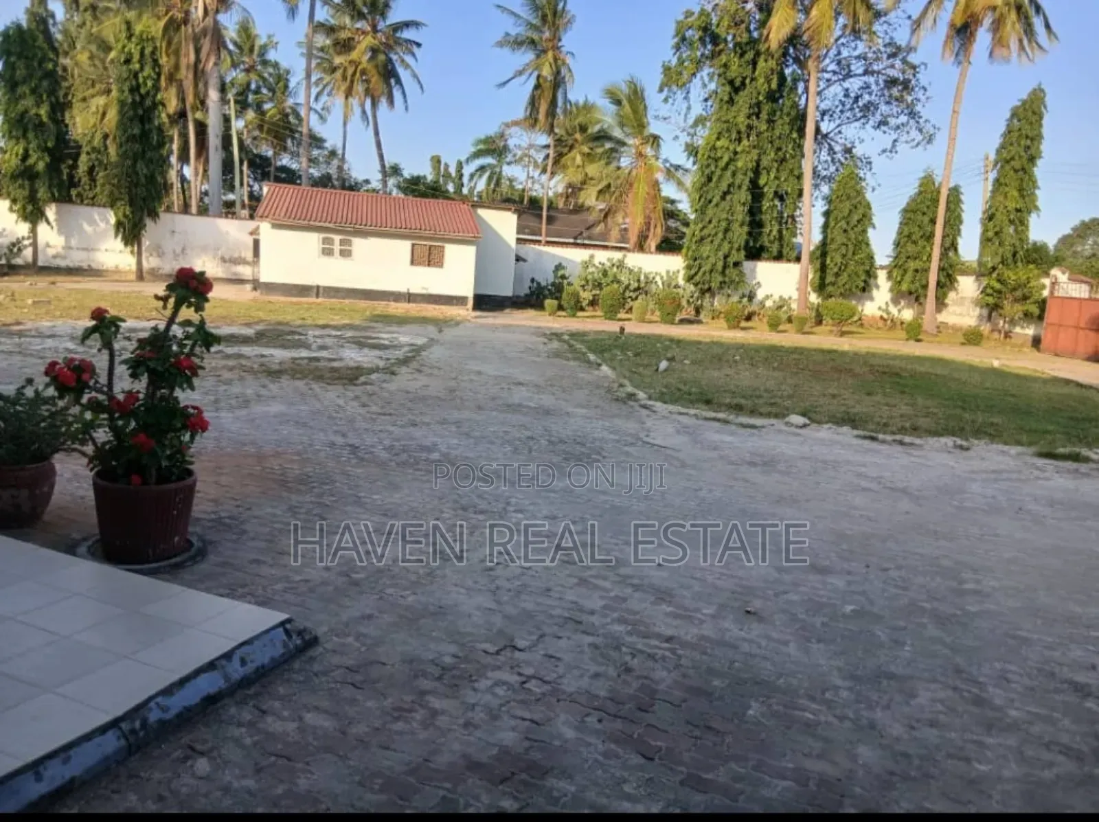 5bdrm House in Kunduchi for sale in Kunduchi