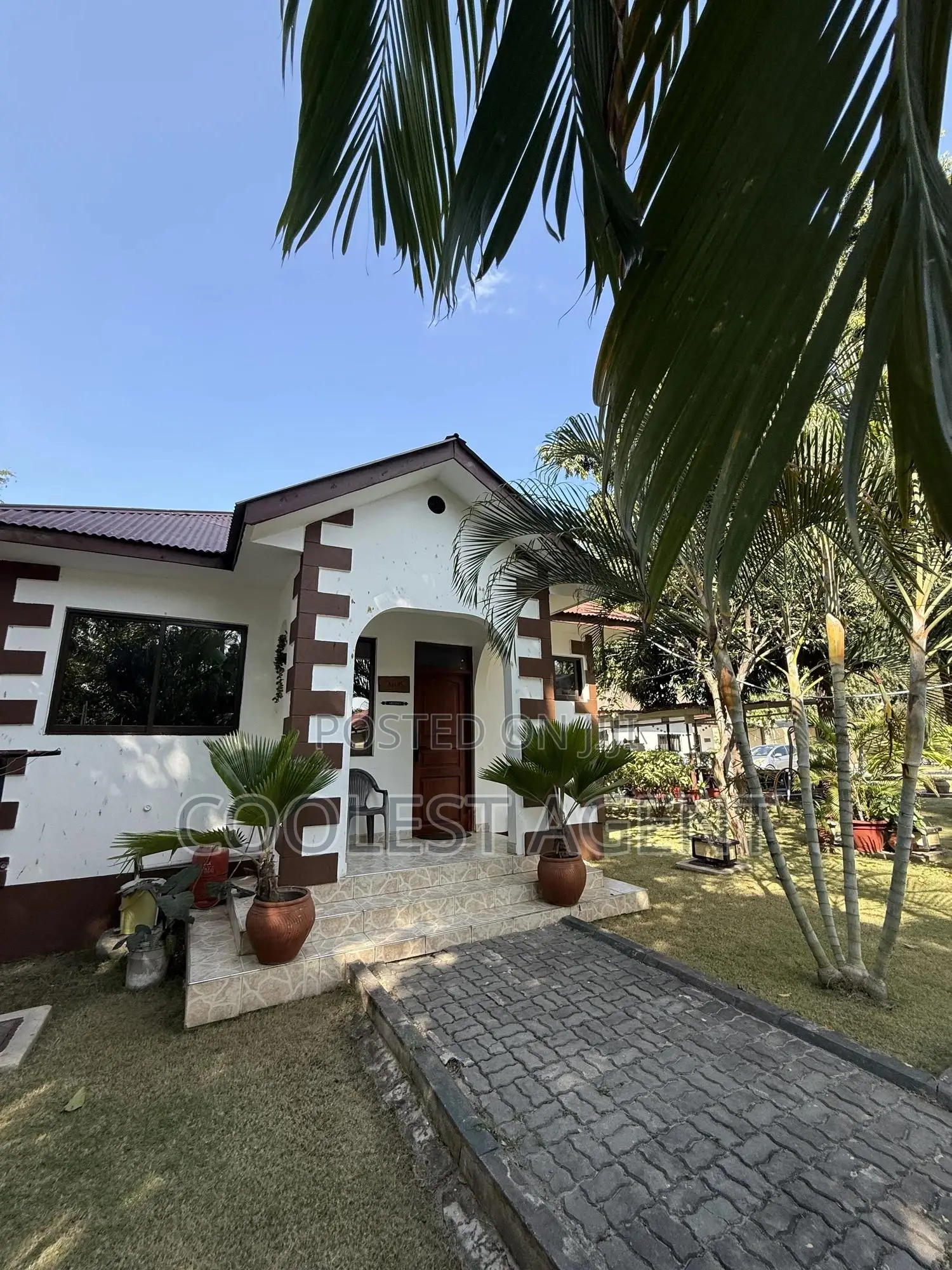 Furnished 1bdrm Apartment in Coolest Estate, Mikocheni for rent in Mikocheni