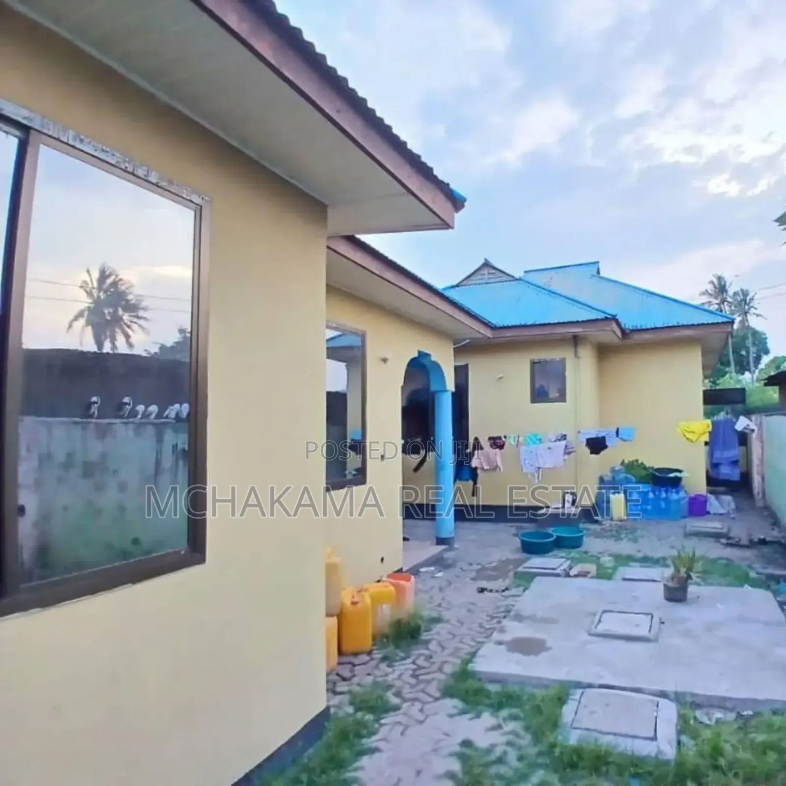 5bdrm House in Mchakama Real Estate, Ukonga for sale in Ukonga