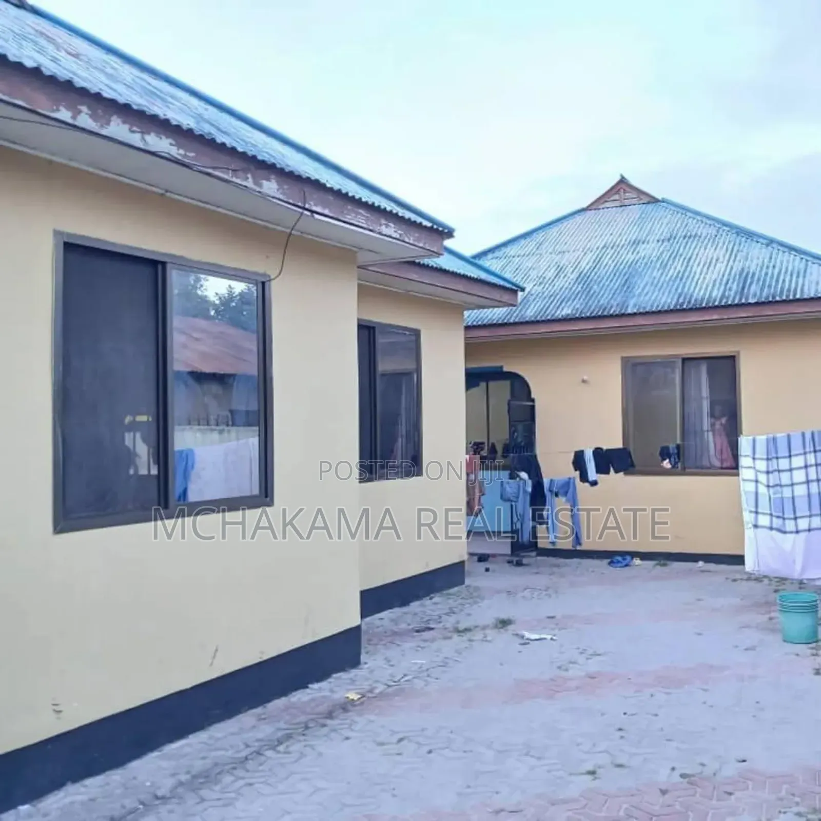 5bdrm House in Mchakama Real Estate, Ukonga for sale in Ukonga