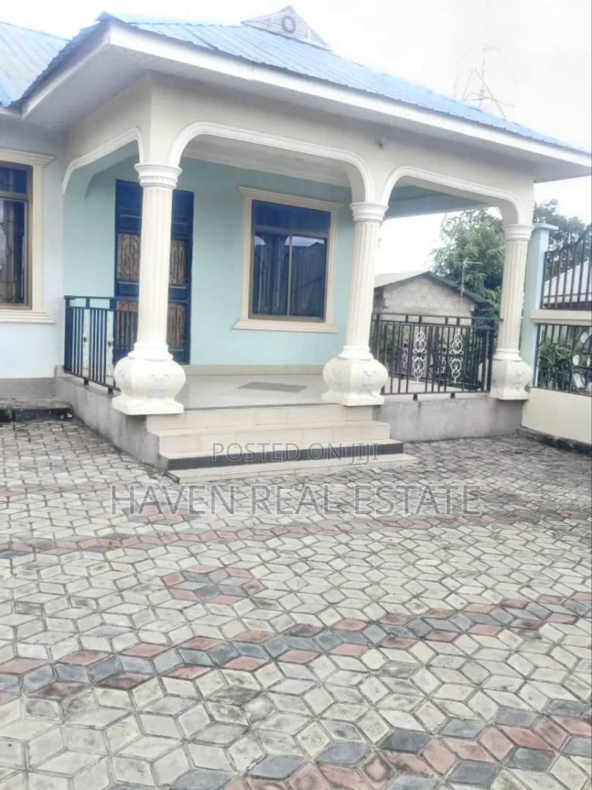 3bdrm House in Mbezi for sale in Mbezi
