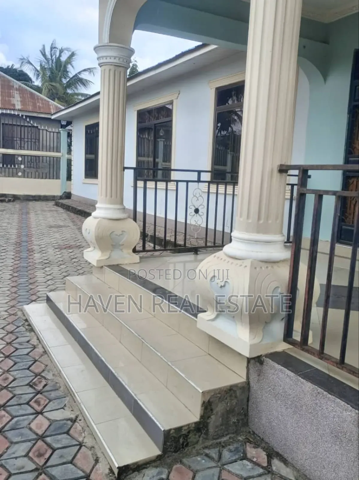 3bdrm House in Mbezi for sale in Mbezi