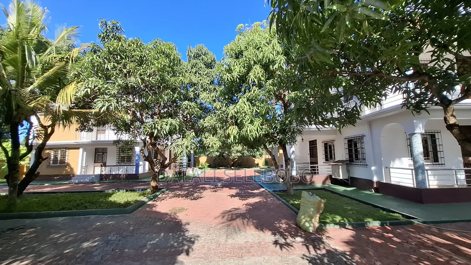 14bedrooms Villar Appartment in Mbezi Beach