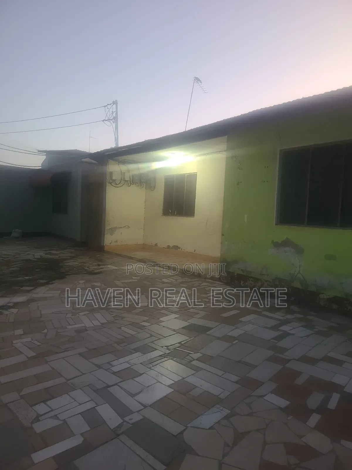 6bdrm House in Kinondoni for sale in Kinondoni