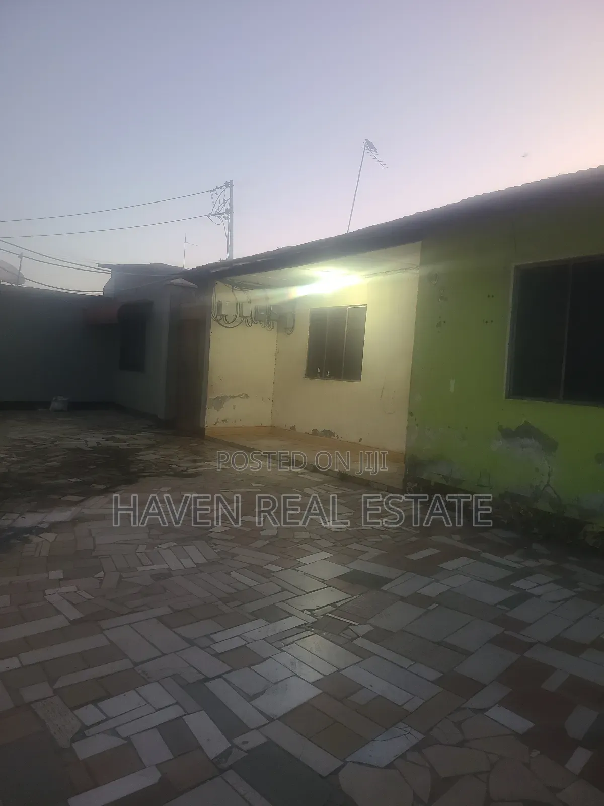 6bdrm House in Kinondoni for sale in Kinondoni