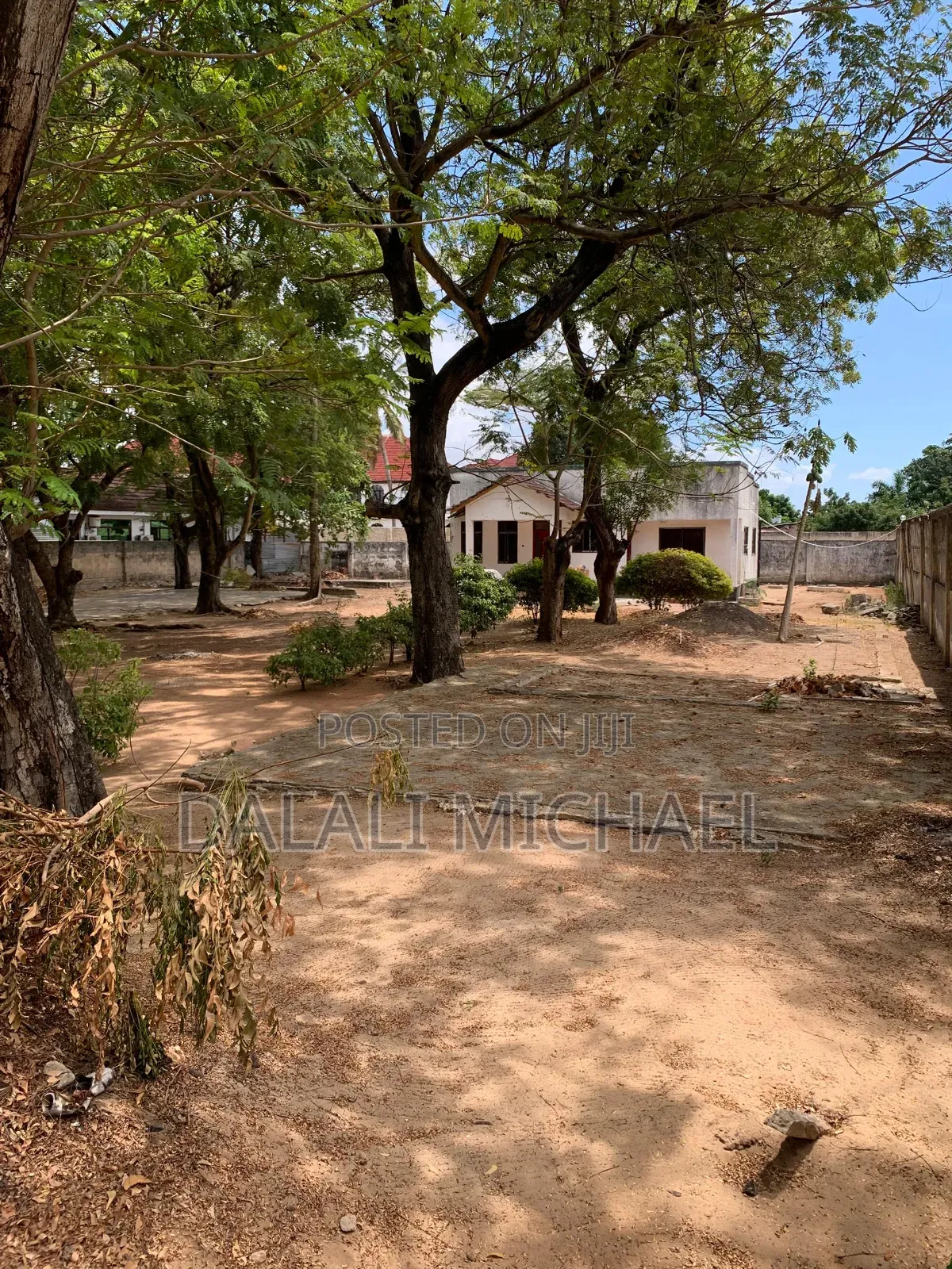 Kiwanja Kinauzwa Mbezibeach in Mbezi Beach