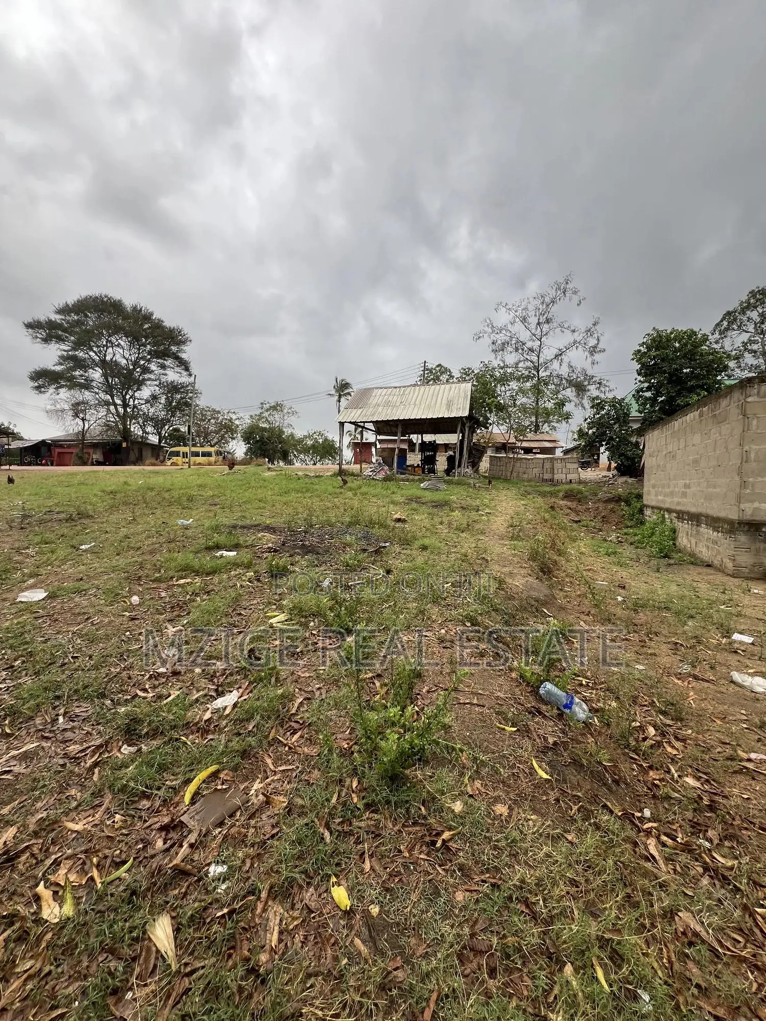 Plot Ya Ekari 4 Inauzwa Kiluvya Kwa Komba in Kiluvya
