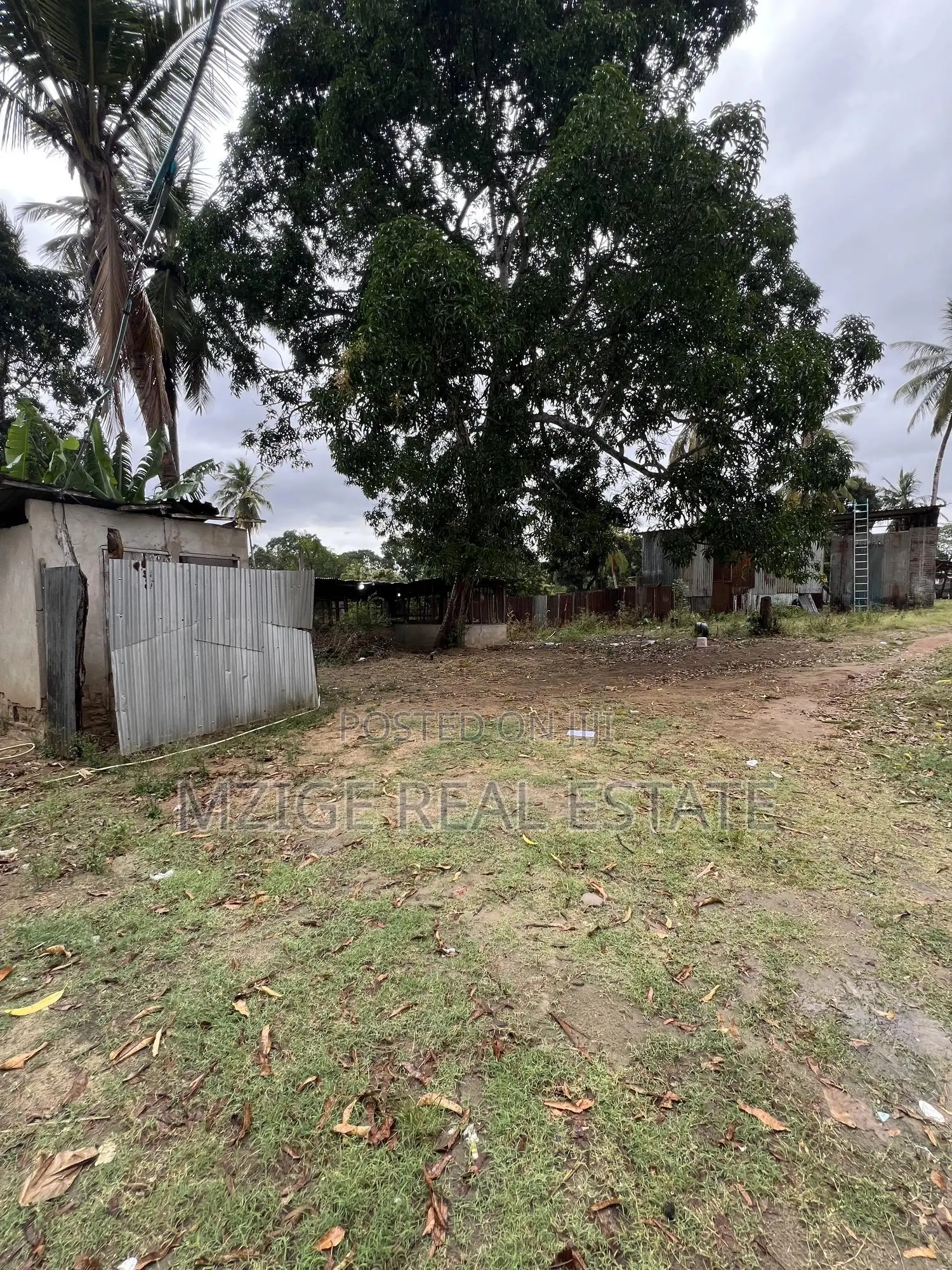 Plot Ya Ekari 4 Inauzwa Kiluvya Kwa Komba in Kiluvya
