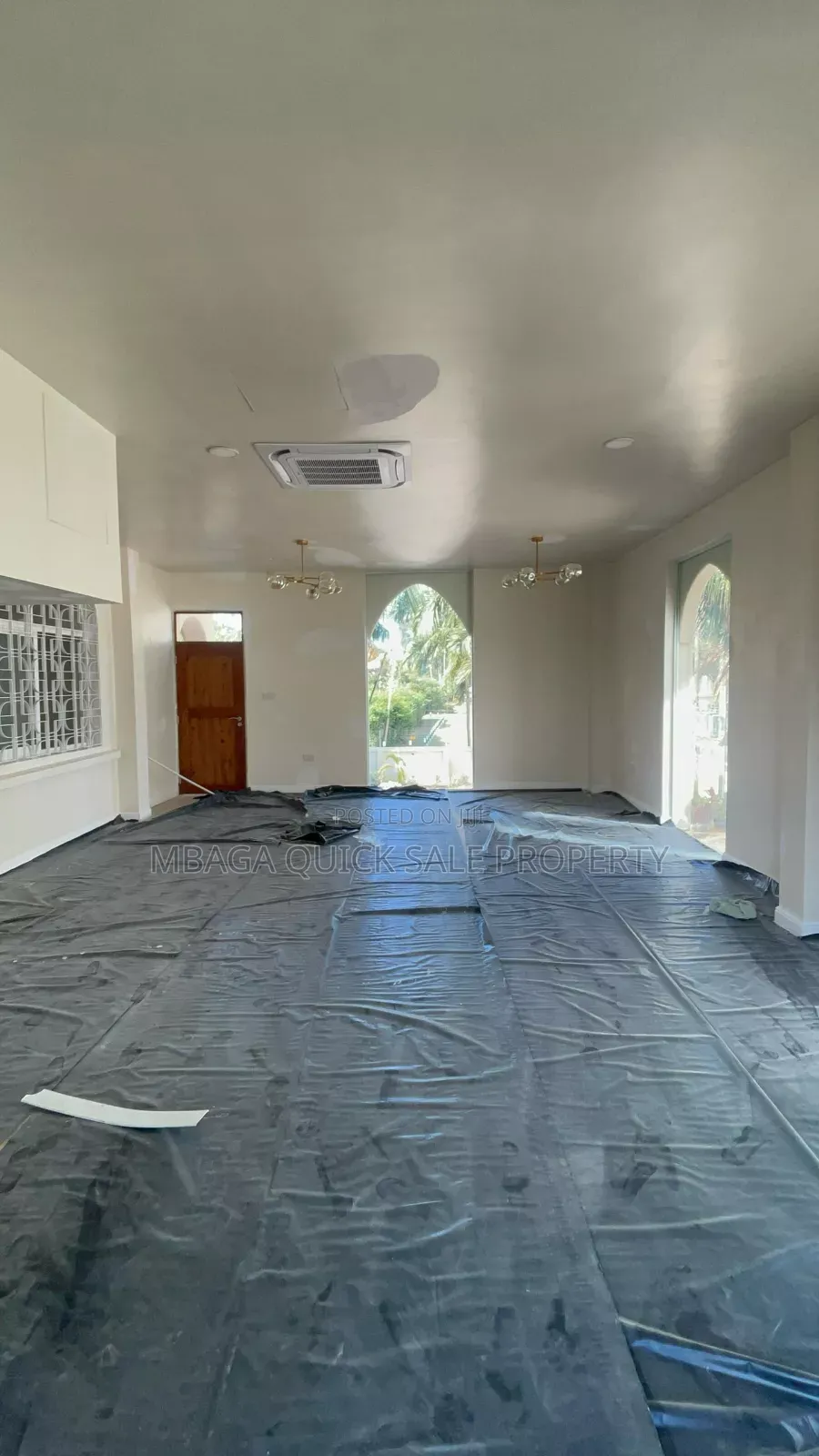 15bdrm House in Oyster Bay for rent in Oyster Bay