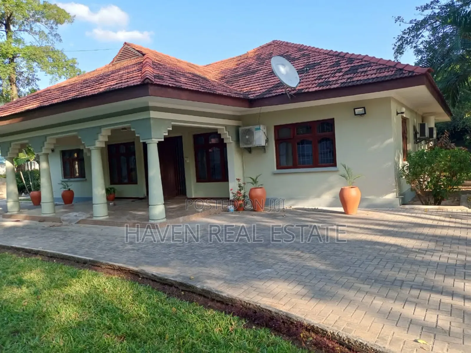 5bdrm House in Oyster Bay for rent in Oyster Bay